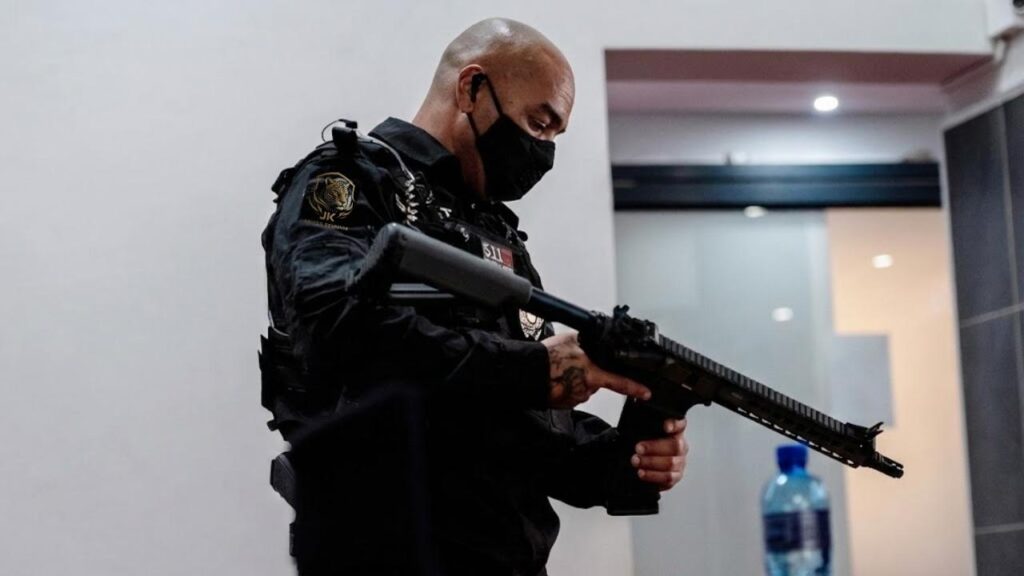South Africa's Private Security Firms Thrive as Murders ...